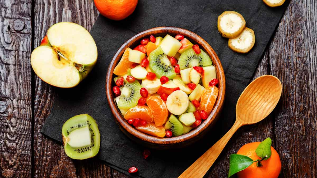 Seasonal Fruits You Should Eat Before Winter Ends